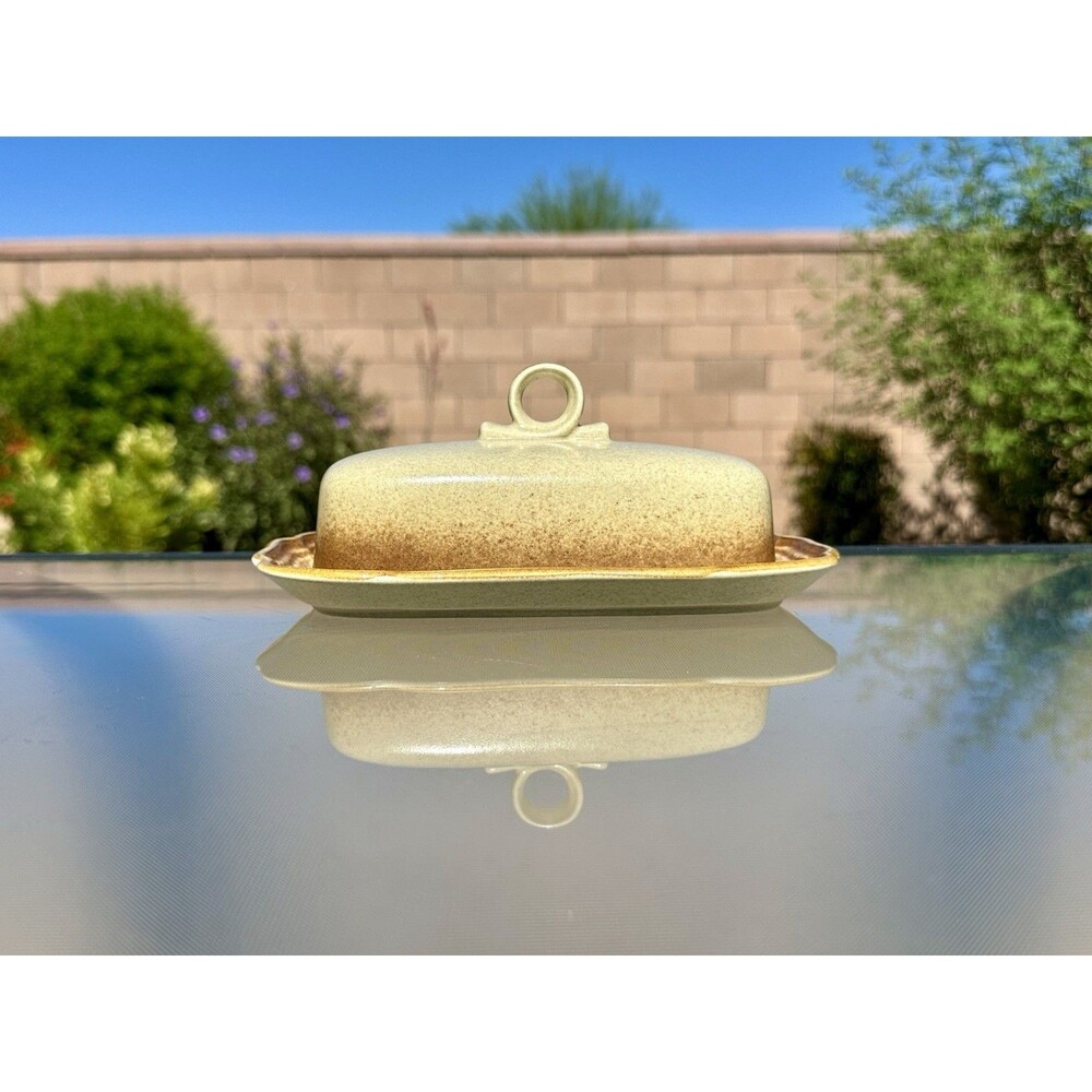 Mikasa Whole Wheat E8000 Covered Butter Dish Lid Japan Stoneware Vintage